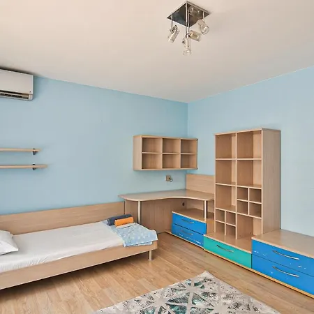 3br With Parking And Wifi