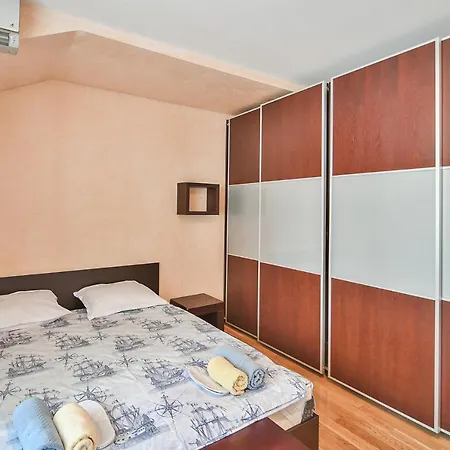 Apartment 3br With Parking And Wifi